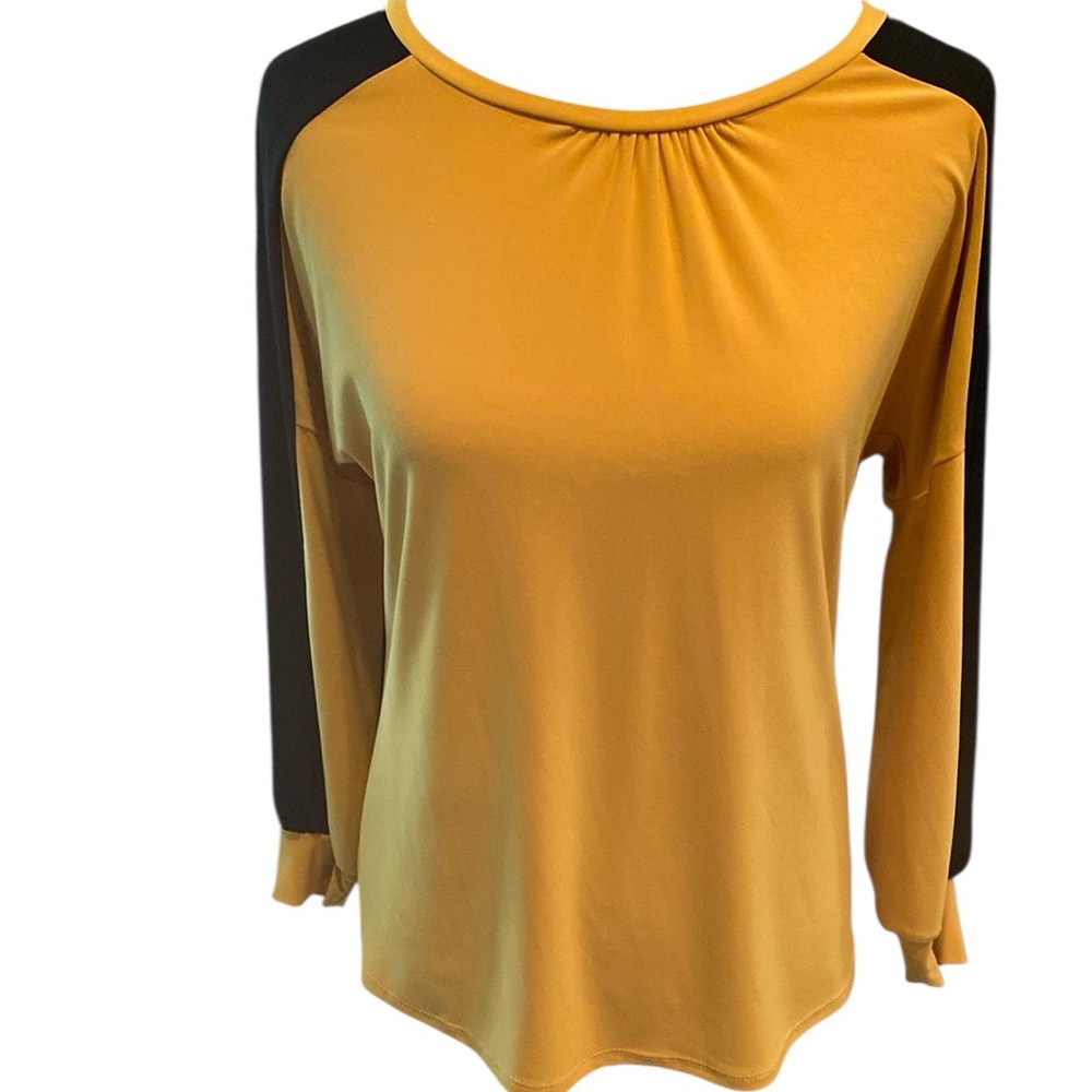 JNS Pullover Top